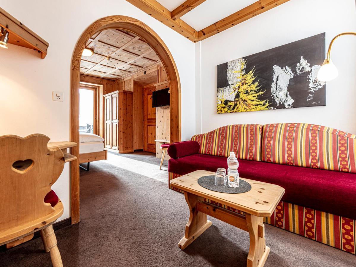 Hotel Filli Scuol Exterior foto